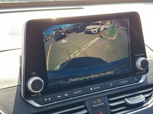 Used 2025 Nissan Altima 2.5 SR image 18