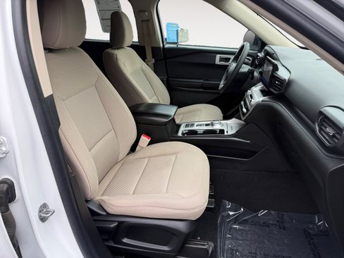 Certified 2021 Ford Explorer 2WD image 19