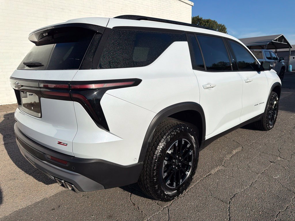 Used 2026 Chevrolet Traverse Z71 w/ Enhanced Driving Package AWD/4WD image 5