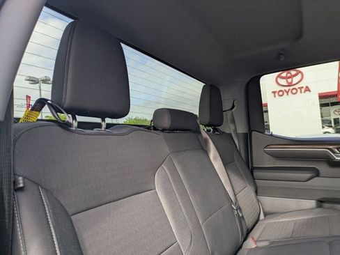Used 2025 Chevrolet Silverado 1500 LT RWD image 30