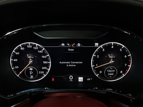 Used 2024 Bentley Continental GT image 17