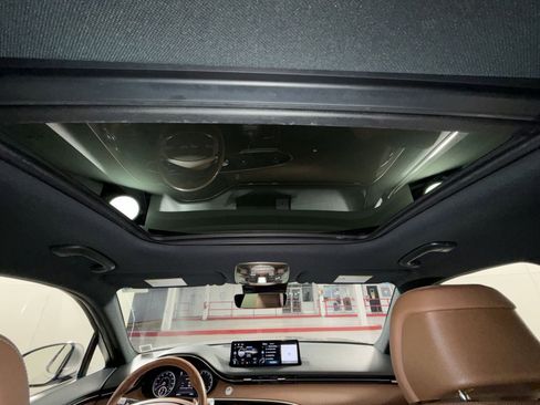 Used 2022 Genesis GV70 2.5T w/ Advanced Package image 24