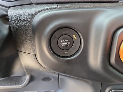 Used 2022 Jeep Gladiator Mojave w/ LED Lighting Group image 29