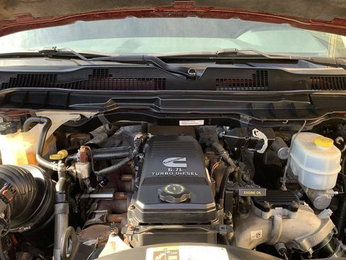 Used 2017 RAM 2500 SLT w/ Snow Chief Group AWD/4WD image 9