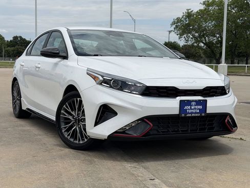Used 2023 Kia Forte GT-Line FWD image 2