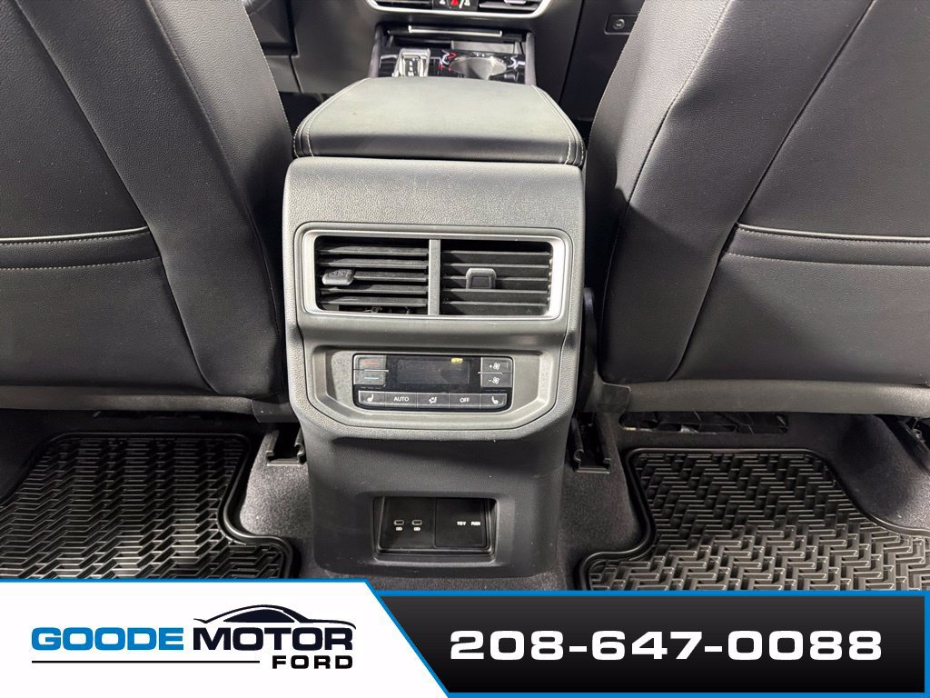 Used 2024 Volkswagen Atlas SEL Premium R-Line AWD/4WD image 20