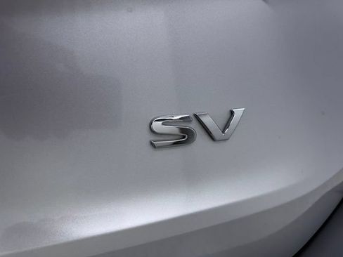 Used 2022 Nissan Rogue SV FWD image 11