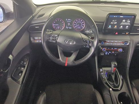 Used 2020 Hyundai Veloster 2.0 Premium FWD image 17