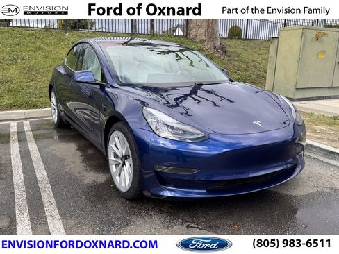 Used 2021 Tesla Model 3 Standard Range Plus image 1