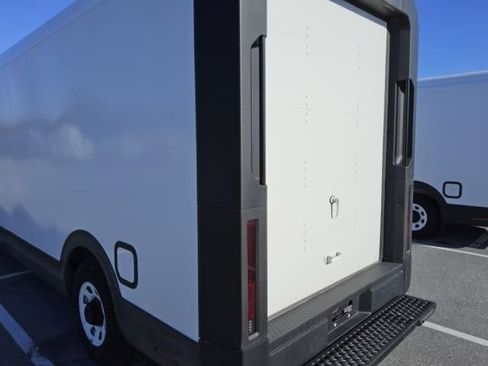 Used 2024 Chevrolet Brightdrop 600 w/ Commercial Equipment Package AWD/4WD image 39