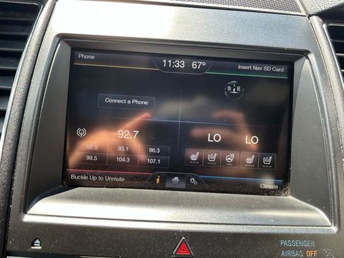 Used 2015 Ford Taurus Limited w/ Equipment Group 301A FWD image 23