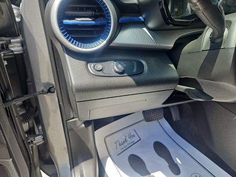 Used 2024 Chevrolet Trax LS FWD image 11