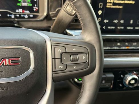 Used 2025 GMC Sierra 1500 SLE AWD/4WD image 25