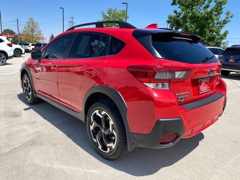 Used 2022 Subaru Crosstrek 2.5i Limited w/ Moonroof Package 2 AWD/4WD image 3
