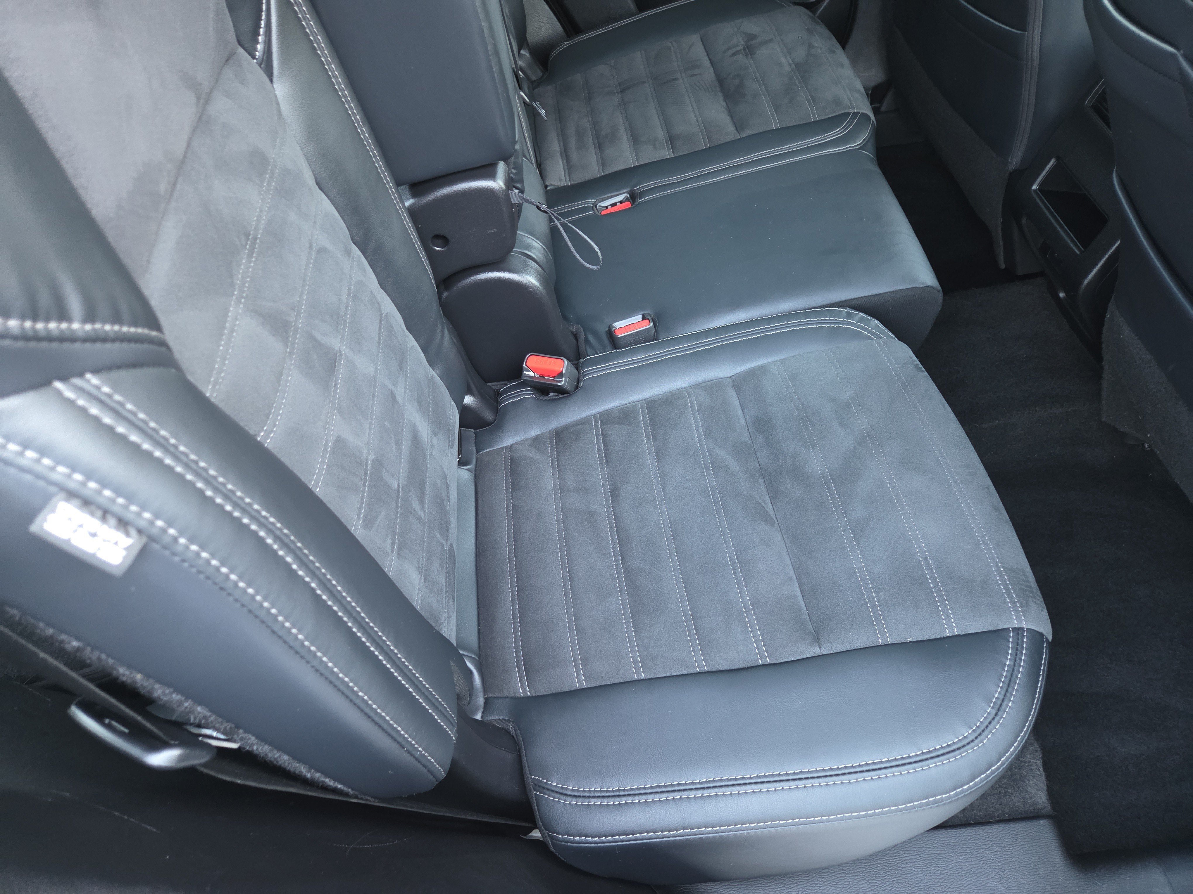 Used 2023 Mitsubishi Outlander SE AWD/4WD image 21