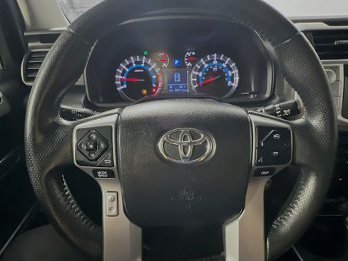 Used 2018 Toyota 4Runner Limited AWD/4WD image 18