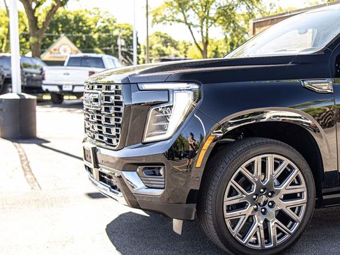 Used 2026 GMC Yukon Denali Ultimate AWD/4WD image 4