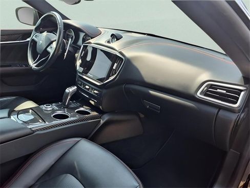 Used 2022 Maserati Ghibli Modena Q4 image 21