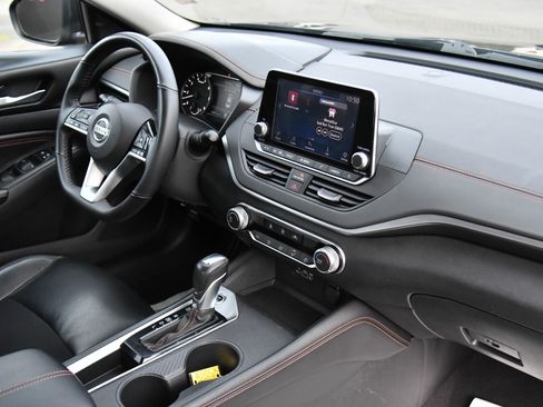 Used 2021 Nissan Altima 2.5 SR image 39