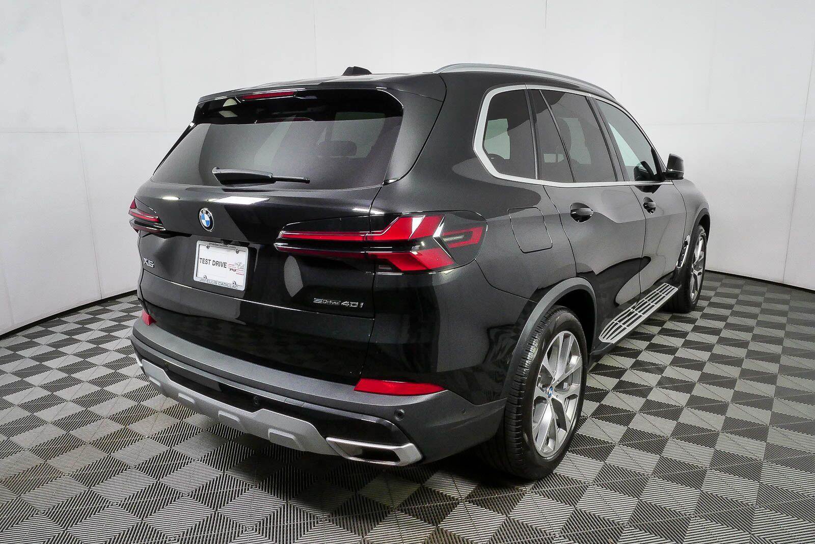 Used 2026 BMW X5 sDrive40i RWD image 3