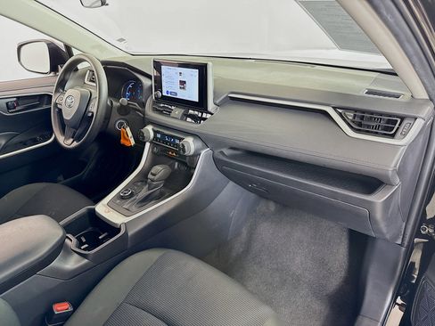 Used 2025 Toyota RAV4 LE image 25