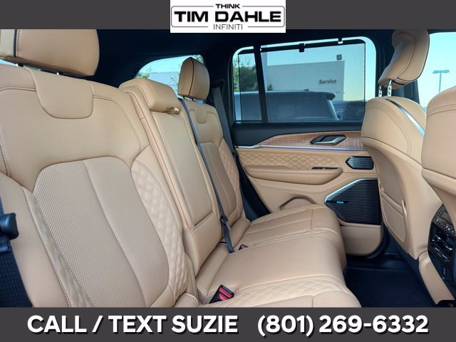 Used 2026 Jeep Grand Cherokee Summit w/ Obsidian Package AWD/4WD image 14