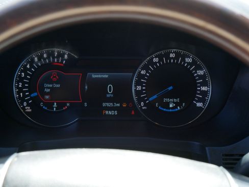 Used 2017 Ford Explorer Platinum image 32