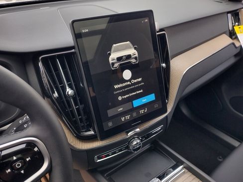 New 2026 Volvo XC60 B5 Plus w/ Protection Package Premier image 15