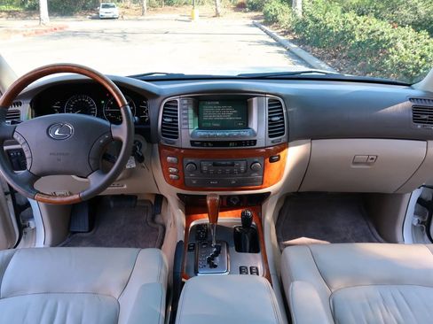 Used 2005 Lexus LX 470 4WD image 23