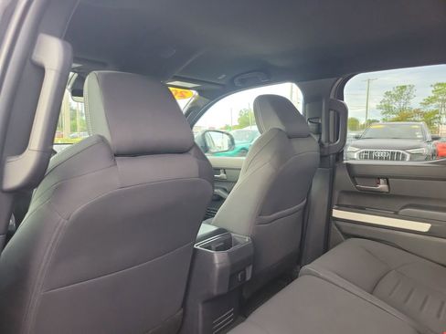 Used 2024 Toyota Tacoma TRD Off-Road image 11