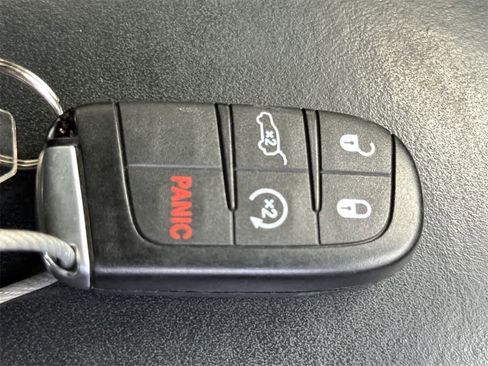 Used 2024 Dodge Durango GT image 28