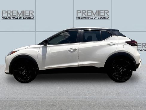 Certified 2024 Nissan Kicks SV FWD image 4