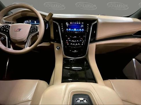 Used 2019 Cadillac Escalade Platinum image 20