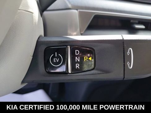 Certified 2024 Kia EV9 Wind AWD/4WD image 17