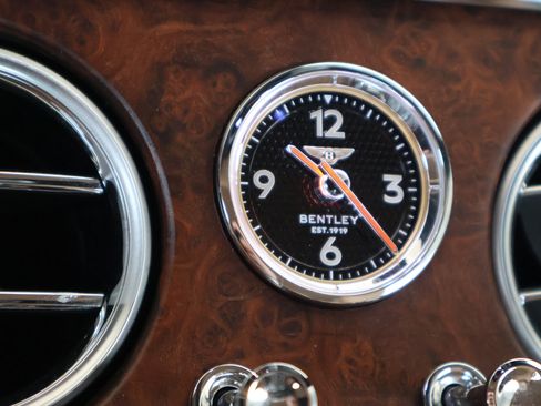 Used 2022 Bentley Continental GT AWD/4WD image 26
