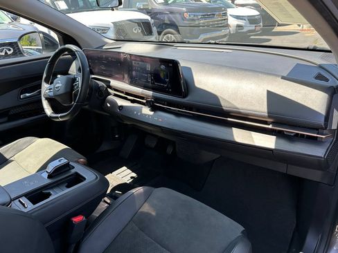 Used 2023 Nissan Ariya FWD image 14