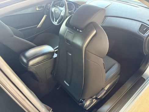 Used 2010 Hyundai Genesis 2.0T RWD image 26