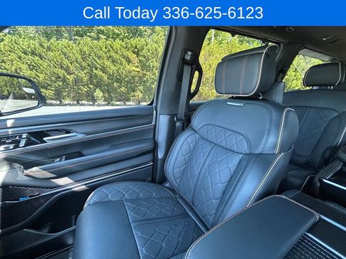 Used 2025 Jeep Grand Wagoneer L Series III w/ Rear Seat Video Group 1 AWD/4WD image 37