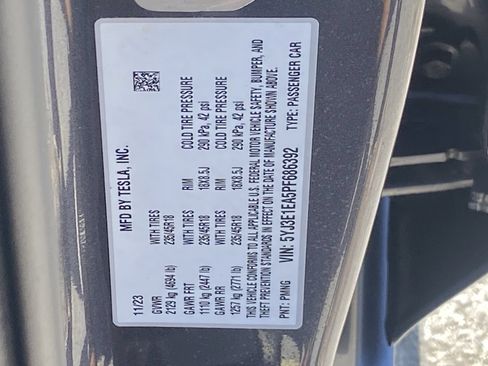 Used 2023 Tesla Model 3 Standard Range RWD image 37