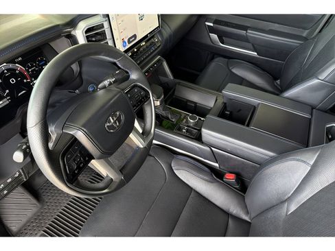 Used 2023 Toyota Tundra Platinum w/ Advanced Package AWD/4WD image 10