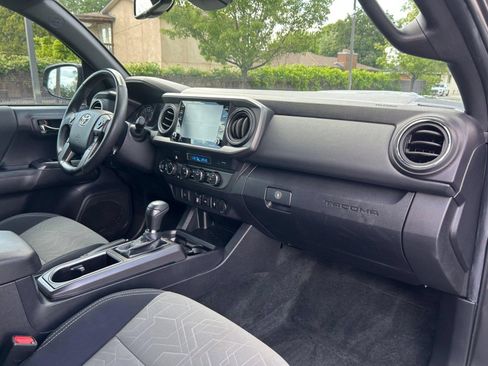 Certified 2023 Toyota Tacoma TRD Sport AWD/4WD image 27