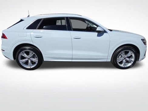 Used 2023 Audi Q8 Premium Plus image 8
