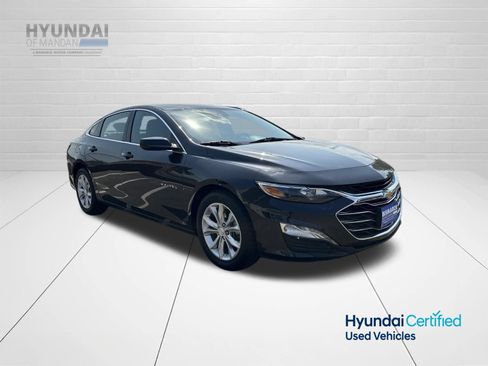 Used 2023 Chevrolet Malibu LT FWD image 2