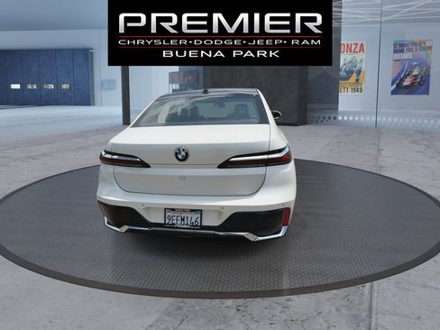 Used 2023 BMW 740i RWD image 7