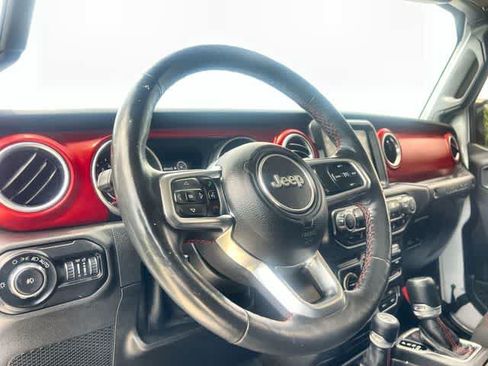 Used 2018 Jeep Wrangler Unlimited Rubicon AWD/4WD image 15