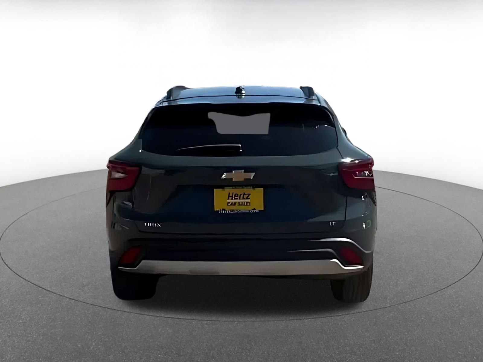 Used 2025 Chevrolet Trax LT FWD image 13