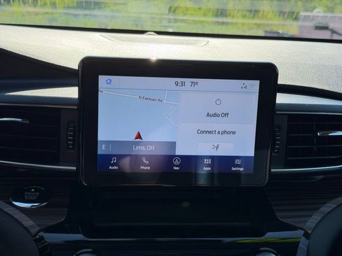 Used 2021 Ford Explorer Limited w/ Hybrid Equipment Group 310A AWD/4WD image 22