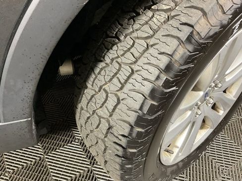 Used 2019 Ford Explorer XLT w/ Equipment Group 201A AWD/4WD image 40