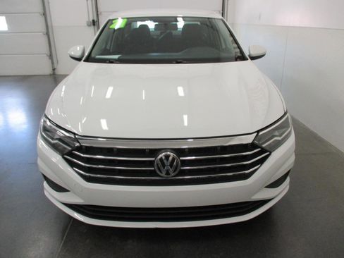 Used 2021 Volkswagen Jetta SE FWD image 8