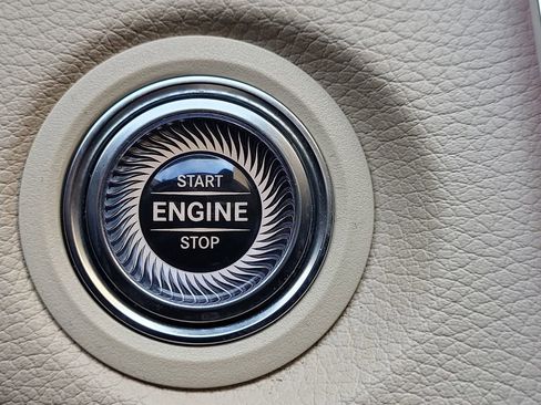 Used 2021 Mercedes-Benz C 300 4MATIC Sedan image 20